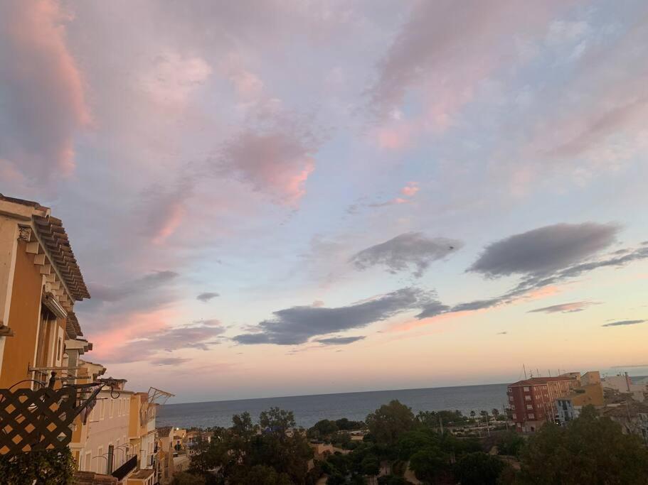 Preciosa Casa En Vilajoyosa Con Vistas Al Mar En Las Casas Colgantes Del Casco Antiguo Villajoyosa  Exterior foto